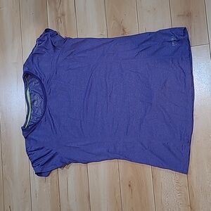 Running Room women's size large purple t-shirt